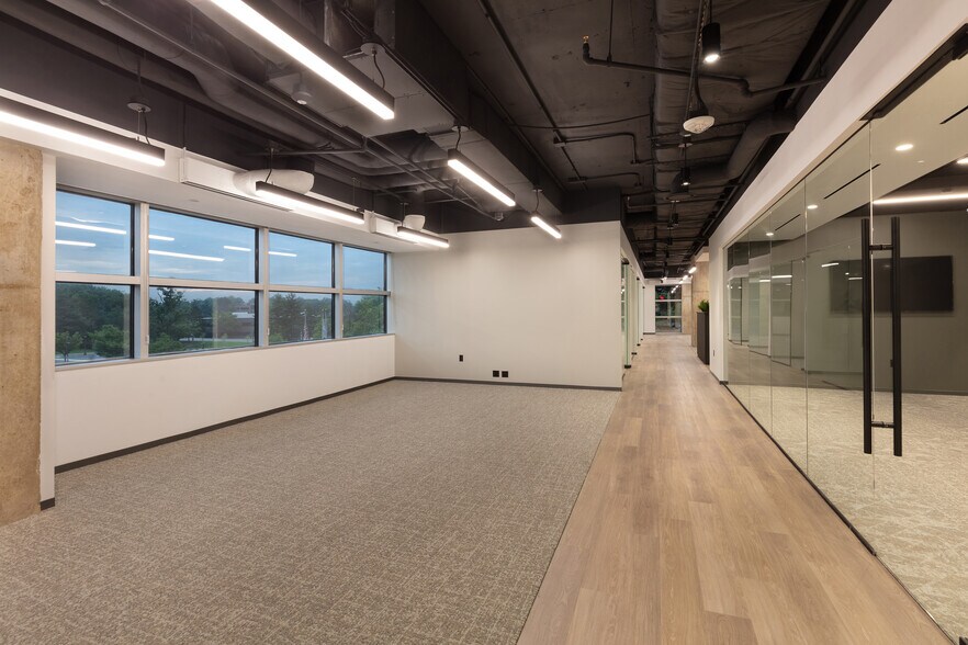 More Photos Of 1900 Campus Commons Dr, Reston Unknown For Lease