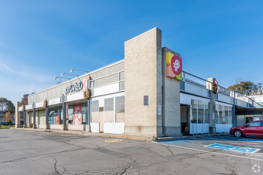 Primary Photo Of 2900 Ch Saint-Louis, Québec General Retail For Lease