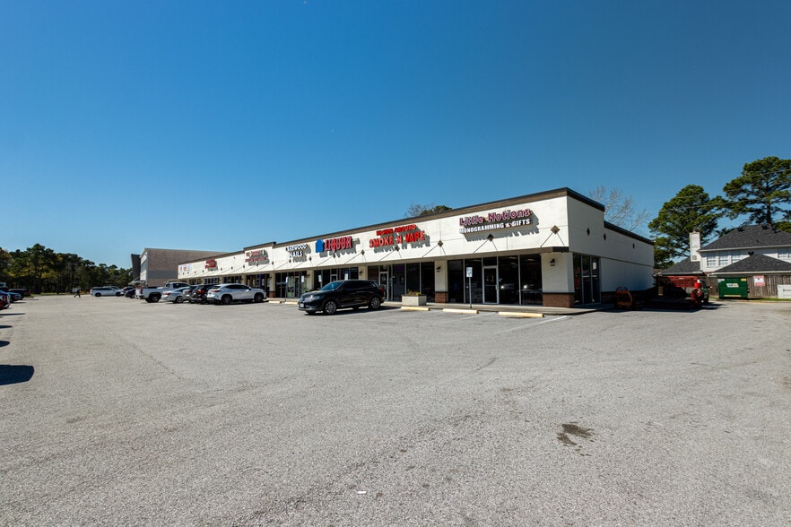 More Photos Of 16143 N Eldridge Pky, Tomball General Retail For Sale