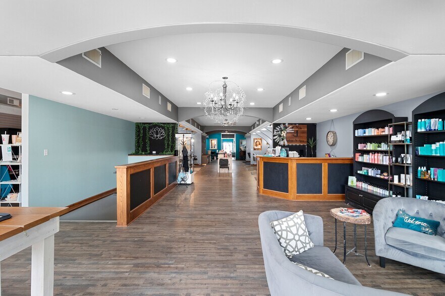 More Photos Of 1604 Washington St, Two Rivers Storefront For Sale