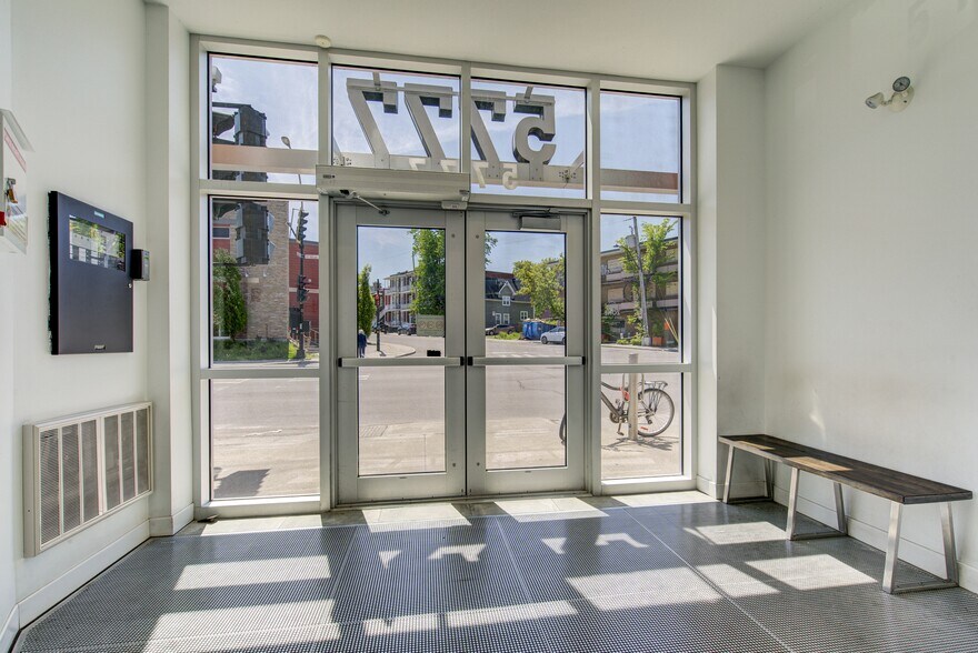 More Photos Of 5773-5781 Boul Gouin O, Montréal Medical For Lease