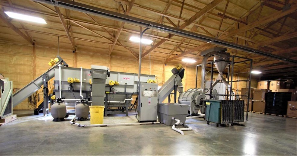 More Photos Of 9310 County Road 27, Bolckow Distribution For Lease