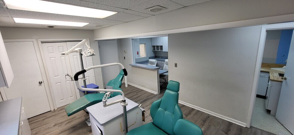 More Photos Of 289 Market St, Saddle Brook Office For Sale