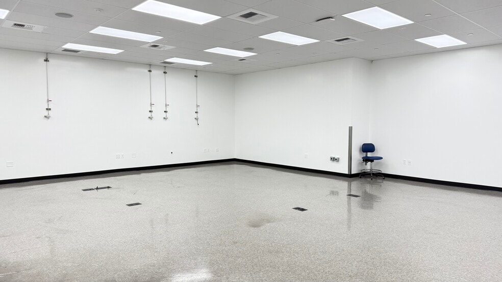 More Photos Of 708-720 S Palm Ave, Alhambra Manufacturing For Lease