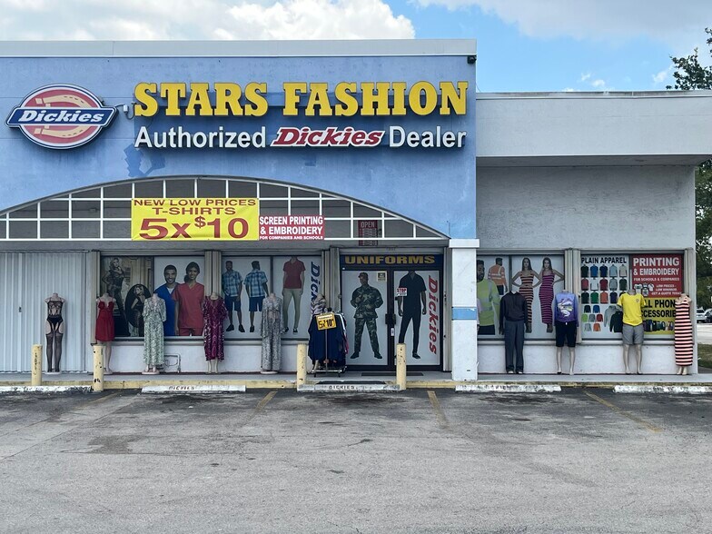 Primary Photo Of 4882 NW 167th St, Miami Lakes General Retail For Sale