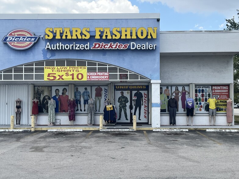 More Photos Of 4882 NW 167th St, Miami Lakes General Retail For Sale