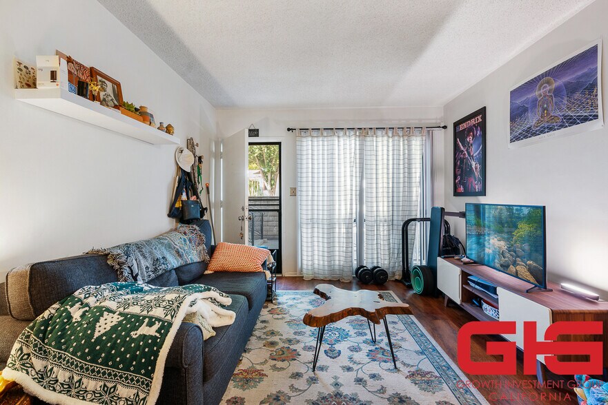More Photos Of 112 Mar Vista Ave, Pasadena Apartments For Sale