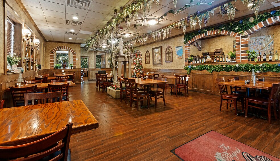 Primary Photo Of 5249 Davis Blvd, North Richland Hills Restaurant For Sale