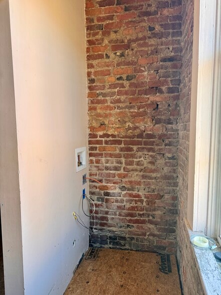 More Photos Of 2720 Cleveland St, Elloree Storefront Retail Residential For Sale