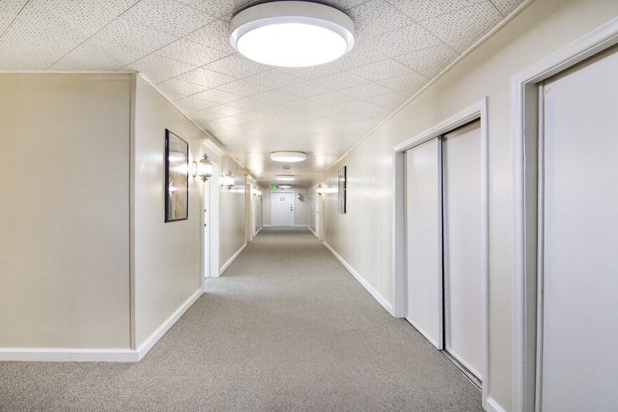 More Photos Of 8721 W Sunset Blvd, West Hollywood Loft Creative Space For Lease