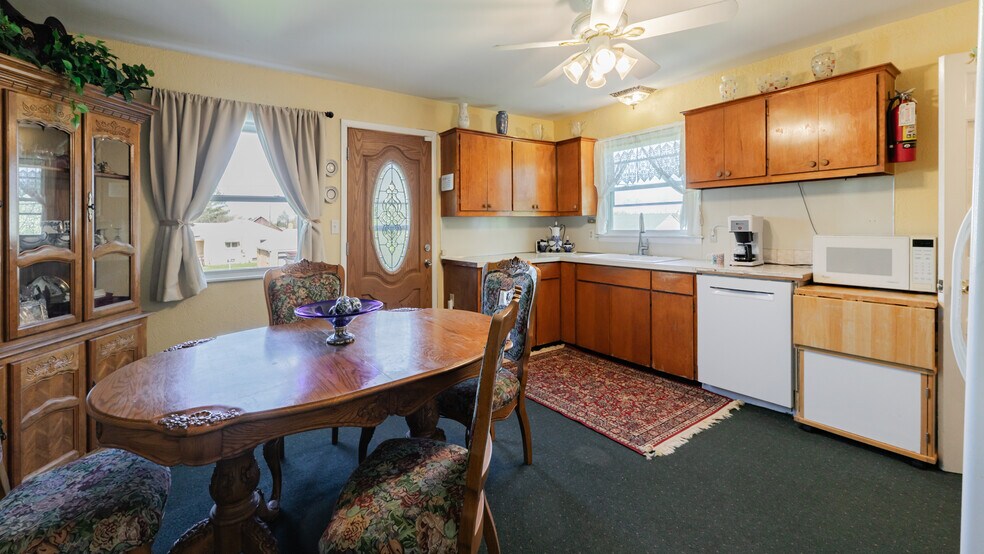 More Photos Of 11424 W Corunna Rd, Lennon Storefront Retail Residential For Sale