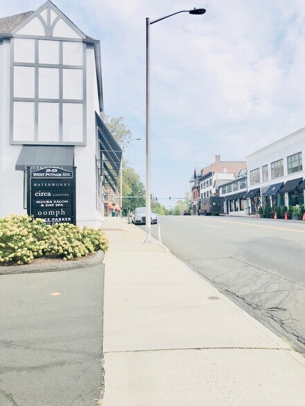 More Photos Of 19 W Putnam Ave, Greenwich Office For Lease