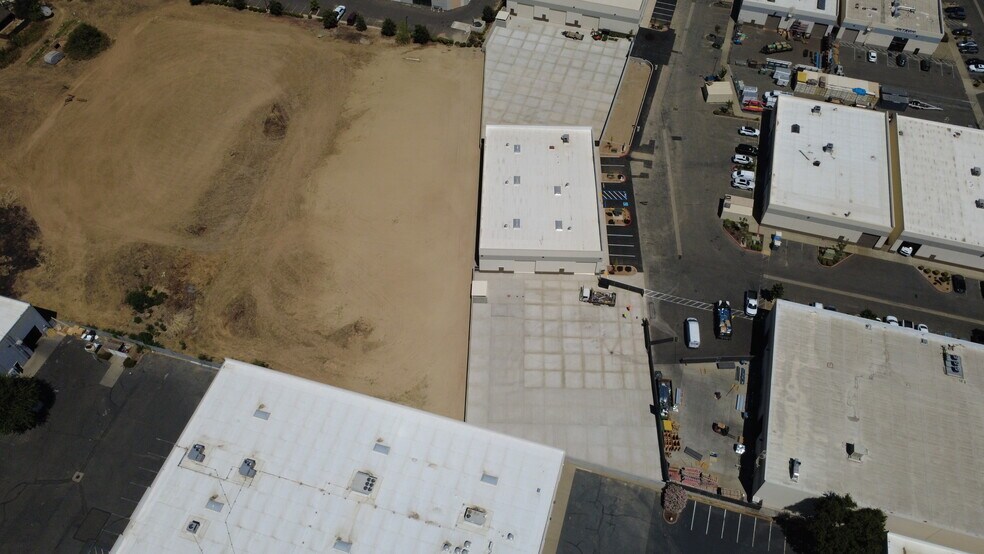 More Photos Of 3740 Happy Ln, Sacramento Warehouse For Lease