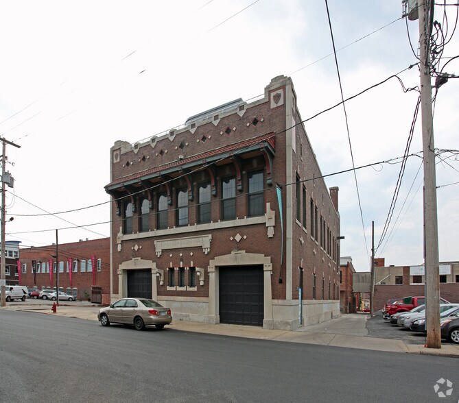 Primary Photo Of 215 W 19th St, Kansas City Office For Lease