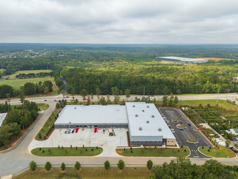 More Photos Of 1001 Moba Dr, Peachtree City Warehouse For Lease