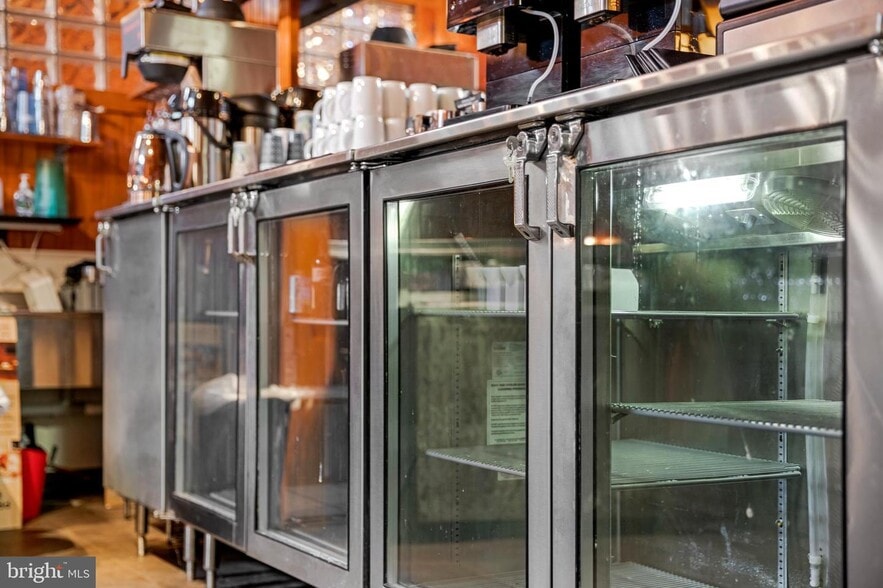 More Photos Of 1821 River Rd, Upper Black Eddy Restaurant For Sale