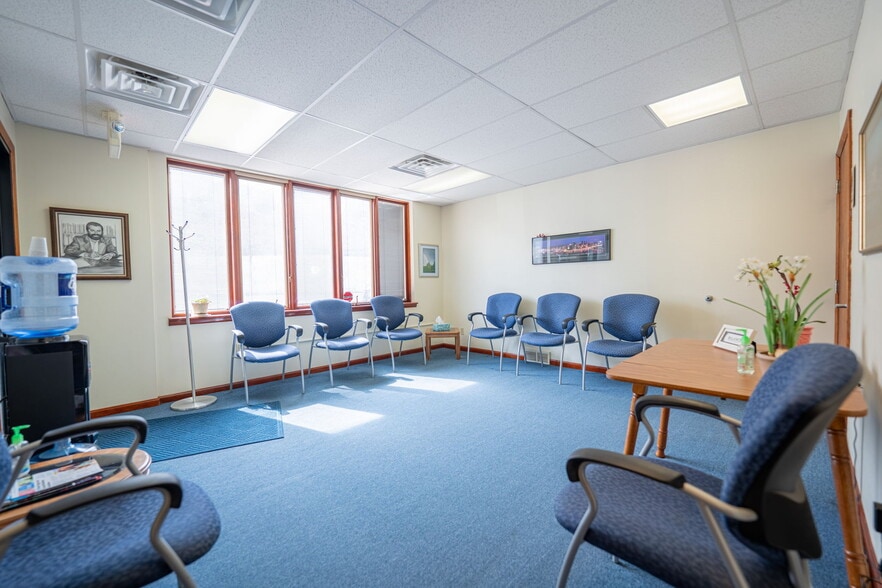 More Photos Of 3519 Bigelow Blvd, Pittsburgh Office For Sale