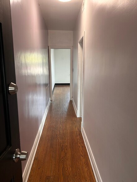 More Photos Of 7915-7917 Harford Rd, Parkville Storefront Retail Office For Lease