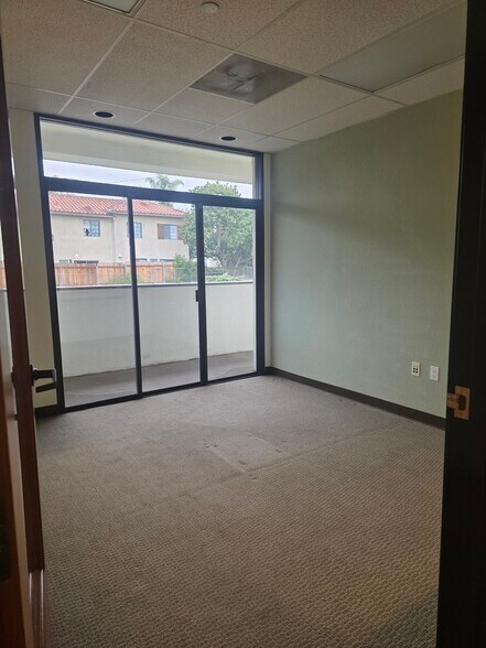 More Photos Of 3892 State St, Santa Barbara Medical For Lease