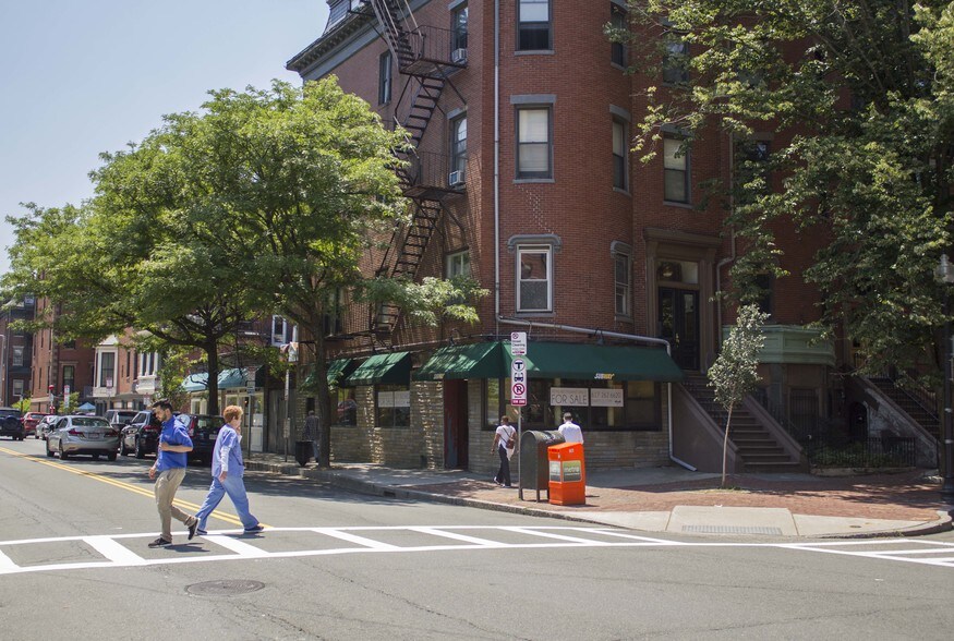 Primary Photo Of 805 Harrison Ave, Boston Fast Food For Sale