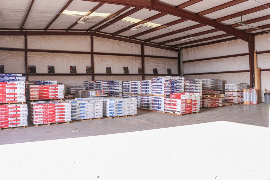 More Photos Of 2303 Private Road 7340 rd, Lubbock Warehouse For Lease