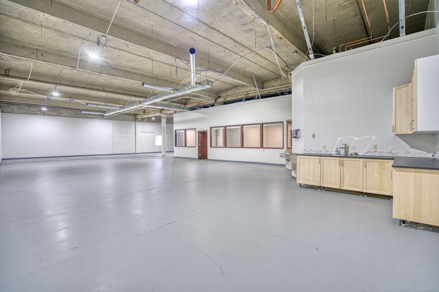 More Photos Of 2590 W 2nd Ave, Denver Flex For Lease