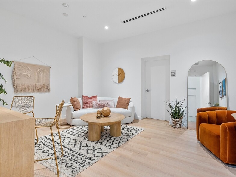 More Photos Of 7610 Biscayne Blvd, Miami General Retail For Sale