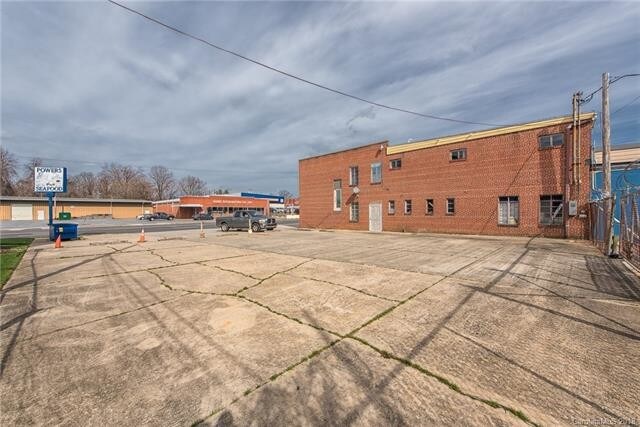 More Photos Of 511 W Franklin Blvd, Gastonia Storefront Retail Office For Sale