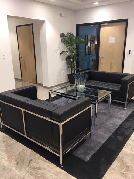 More Photos Of 9911 Corkscrew Rd, Estero Medical For Lease