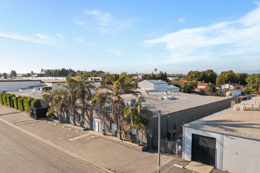 More Photos Of 3265 E 59th St, Long Beach Warehouse For Sale
