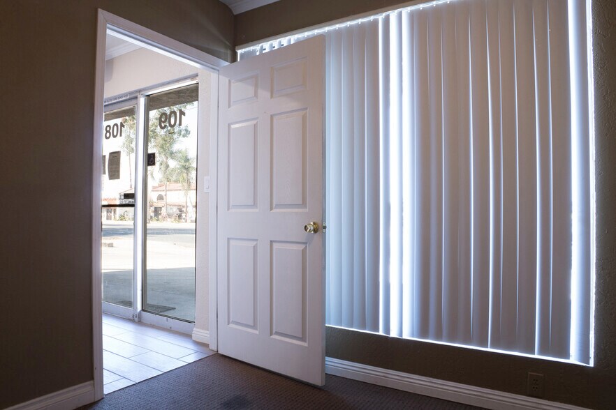 More Photos Of 1344 W 6th St, Corona Office For Sale