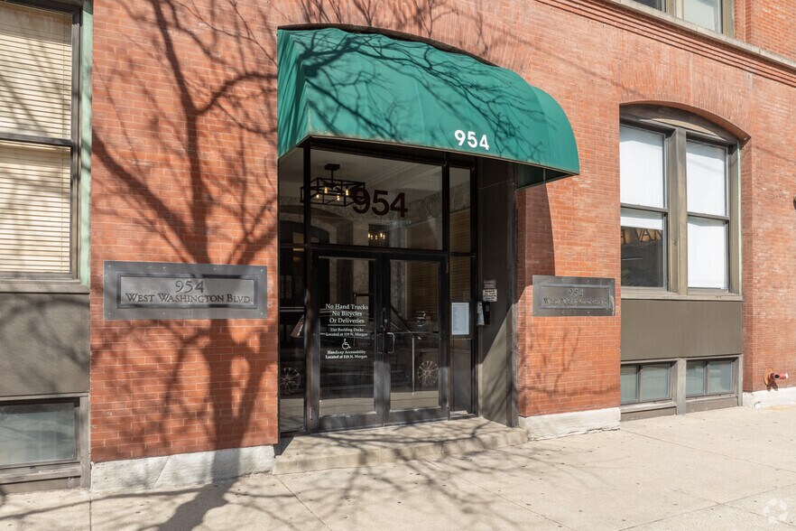 More Photos Of 954 W Washington Blvd, Chicago Office For Lease