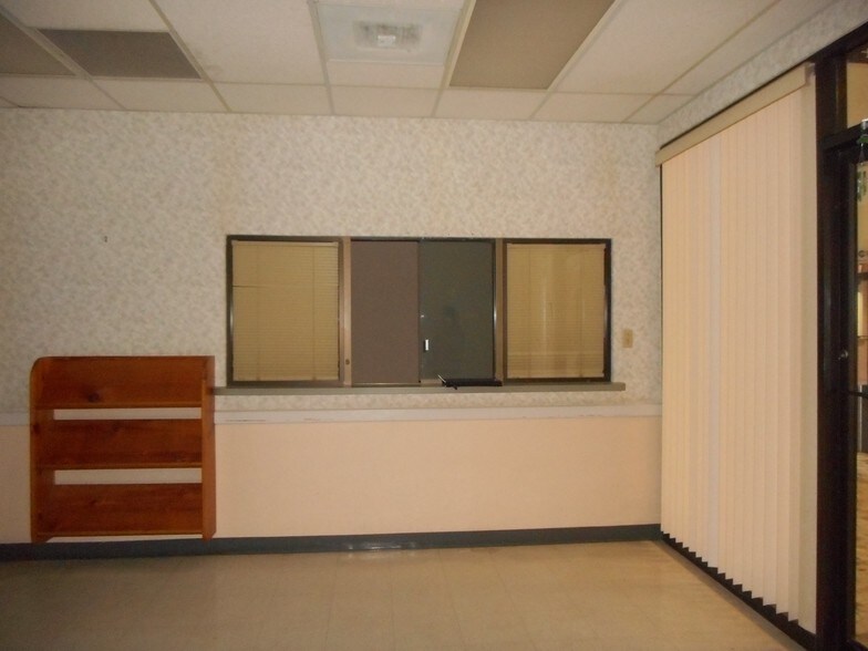 More Photos Of 864 Central Blvd, Brownsville Medical For Sale