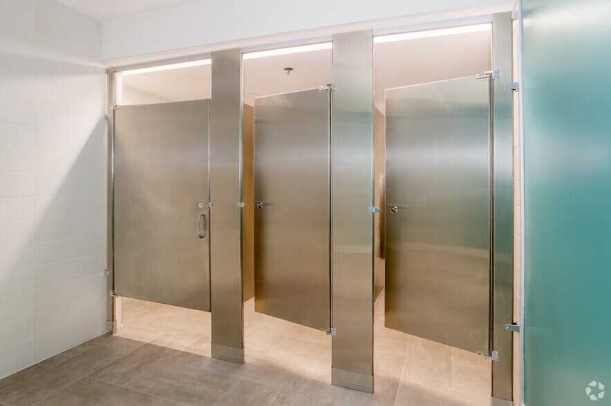 More Photos Of 801 K St, Sacramento Office For Lease