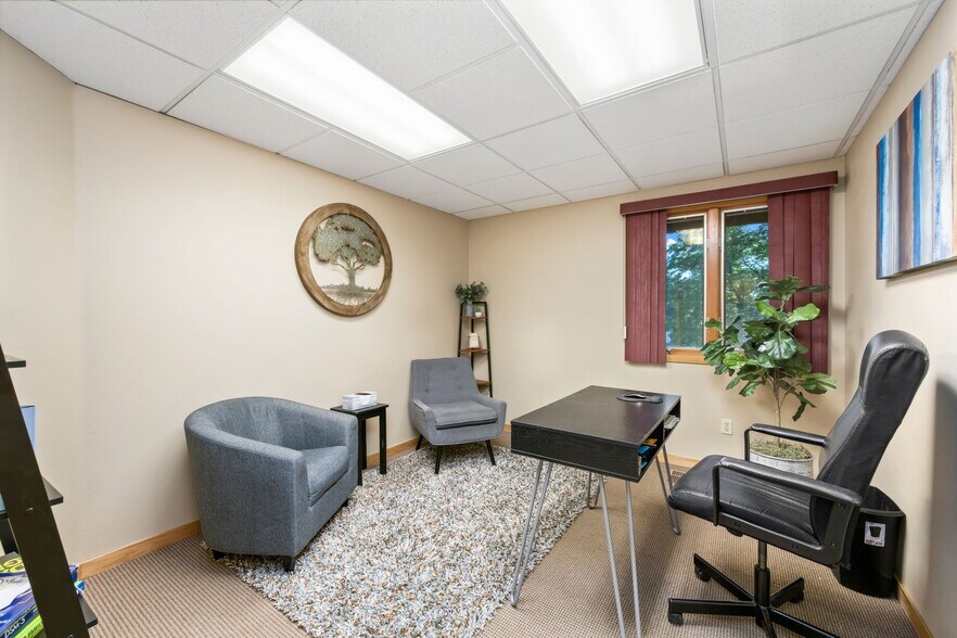 More Photos Of 1429 W 29th St, Loveland Office For Sale