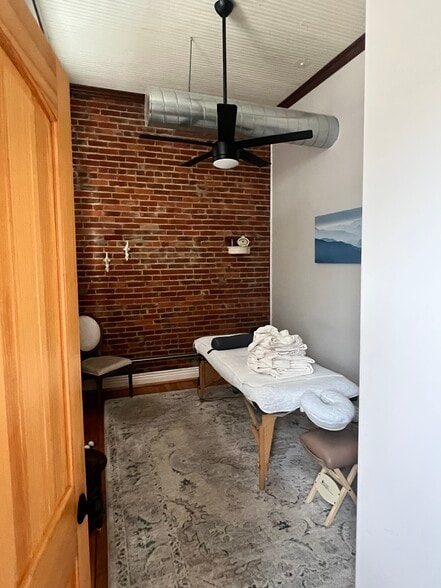 More Photos Of 333 Market St, Zanesville General Retail For Sale