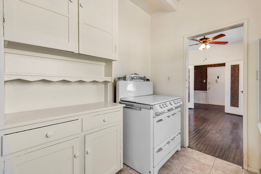 More Photos Of 4261 Leimert Blvd, Los Angeles Apartments For Sale