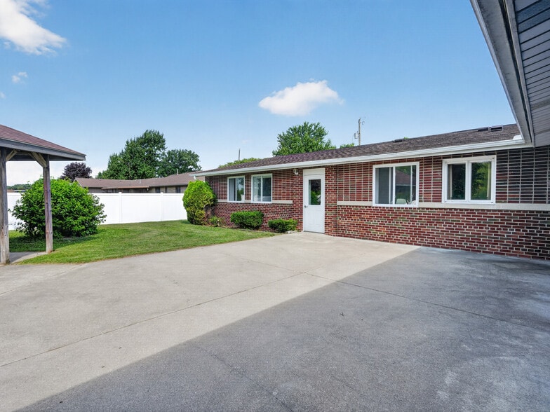 More Photos Of 200 S 4th St, Kawkawlin Assisted Living For Sale