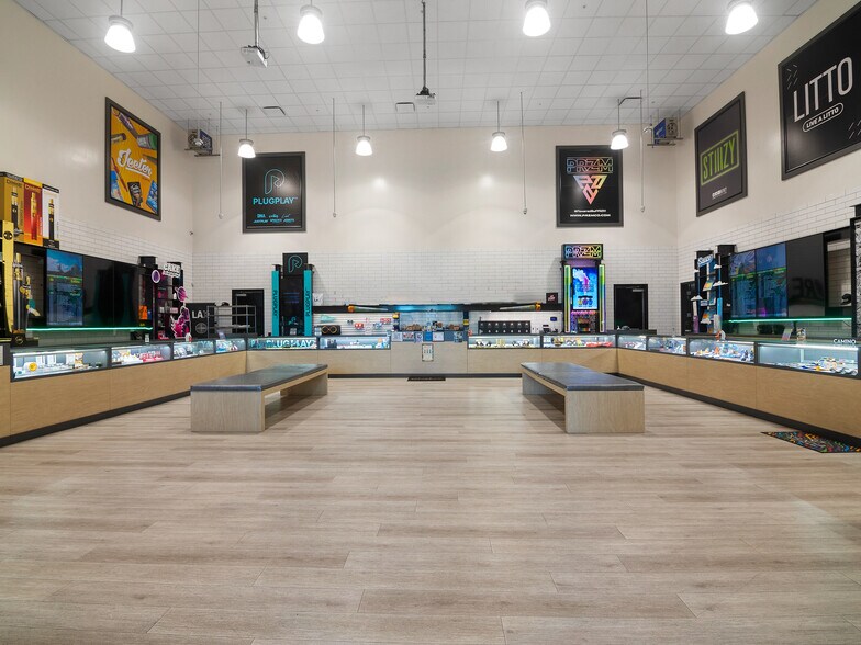 More Photos Of 3210 S Standard Ave, Santa Ana Warehouse For Sale