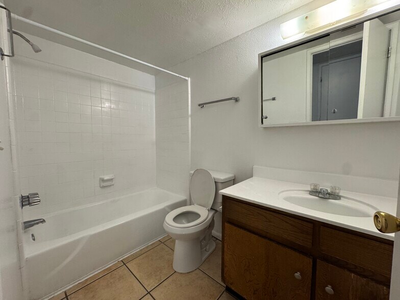 More Photos Of 5160 E Bellevue St, Tucson Apartments For Sale