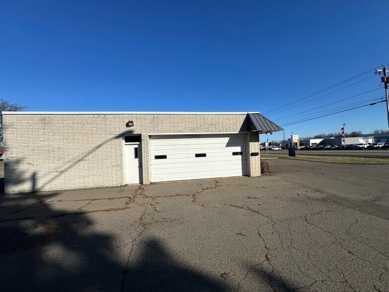 More Photos Of 10273 NY-60, Fredonia Office For Sale