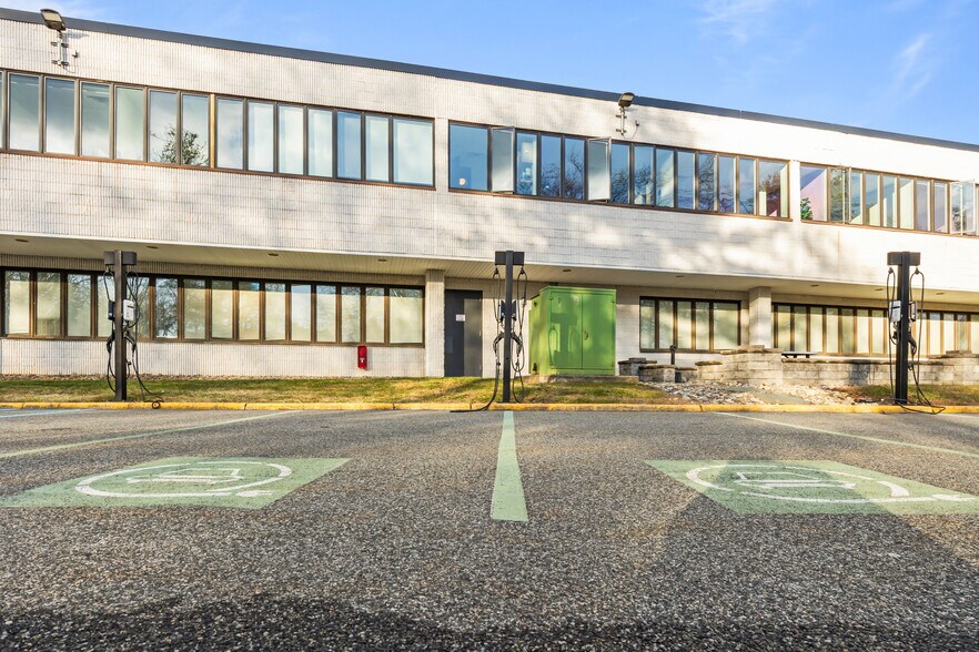 More Photos Of 200 E Eckerson Rd, New City Medical For Lease