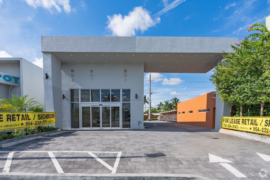 Primary Photo Of 1544 E Commercial Blvd, Oakland Park Freestanding For Lease