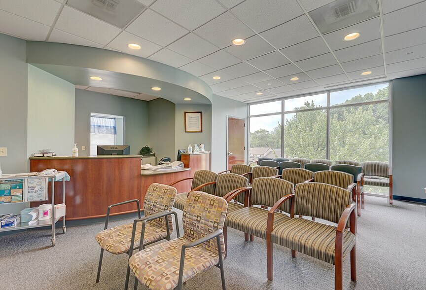 More Photos Of 855 Lehigh Ave, Union Township Office For Lease