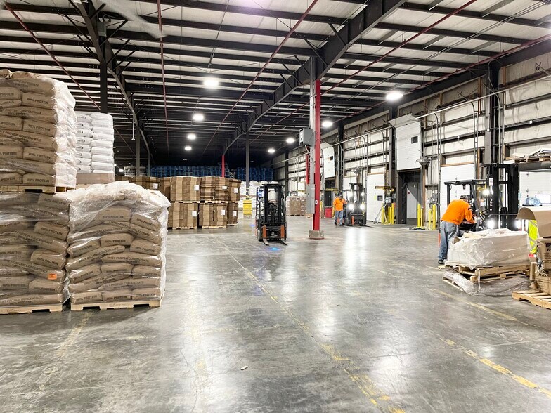 More Photos Of 100 Wisconsin River Dr, Port Edwards Distribution For Sale