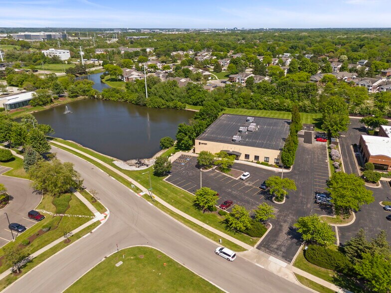 More Photos Of 1488 Bond St, Naperville Office For Sale