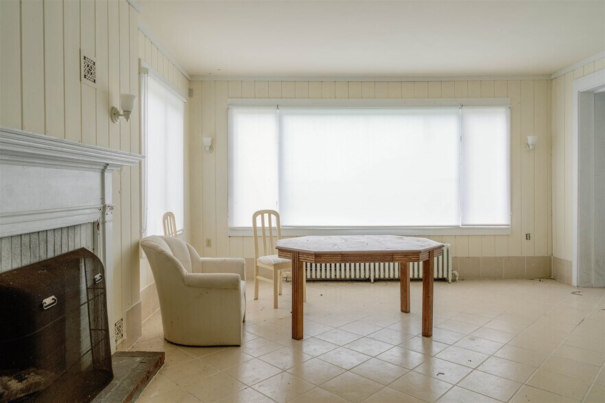 More Photos Of 37-60 Blackburn Rd, Selkirk Apartments For Sale