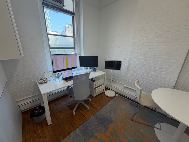 More Photos Of 285 W Broadway, New York Office For Lease