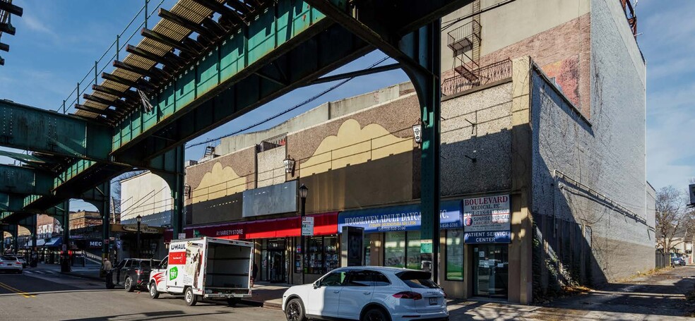 More Photos Of , Woodhaven Unknown For Sale