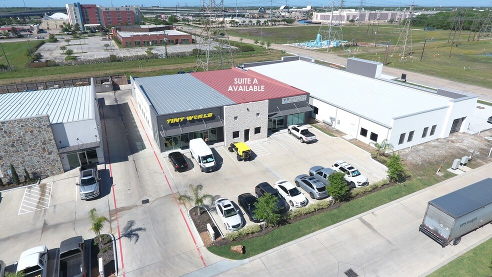 More Photos Of 145 Magellan Cir, Webster Light Distribution For Sale